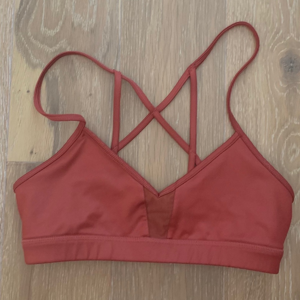 SOLD- EUC- Alo Yoga Goddess Bra size XS - Picture 2 of 2